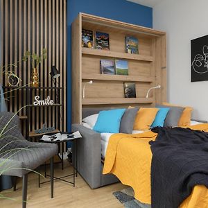 Business Apartments Kasprzaka With Parking By Noclegi Renters